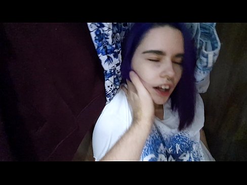 ❤️ Aimsíodh mo SIS sa closet agus chabhraigh sí cum Físeán fucking  ag ga.vlad-massage-salon.ru ❌️❤